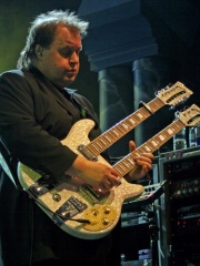 Photo of Steve Rothery