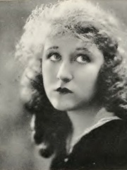 Photo of Ruth Clifford