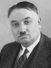 Photo of Yahya Kemal Beyatlı