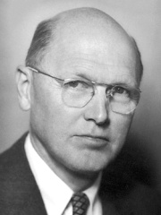 Photo of Dickinson W. Richards