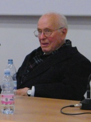 Photo of Luigi Luca Cavalli-Sforza