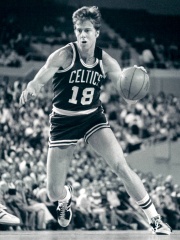 Photo of Dave Cowens