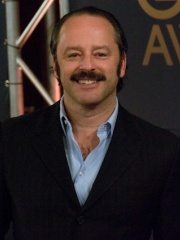 Photo of Gil Bellows