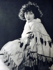 Photo of Mae Busch