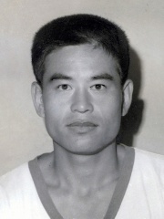Photo of Saburō Kawabuchi