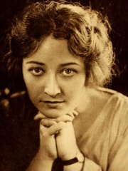 Photo of Pauline Frederick
