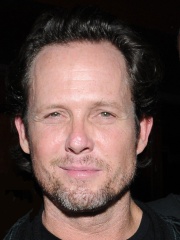 Photo of Dean Winters
