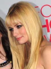Photo of Beth Behrs
