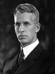 Photo of Albert W. Hull