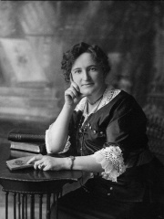 Photo of Nellie McClung