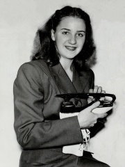 Photo of Suzanne Morrow Francis