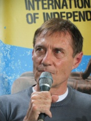 Photo of Roland Joffé