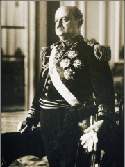 Photo of Óscar R. Benavides