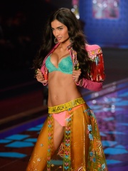 Photo of Kelly Gale