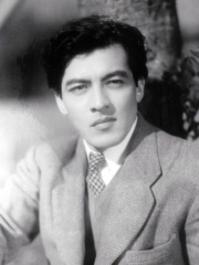 Photo of Rentarō Mikuni
