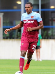 Photo of Issa Diop