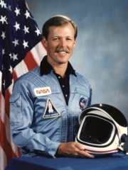 Photo of Robert L. Gibson
