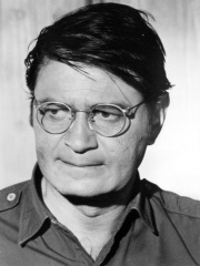 Photo of Larry Storch