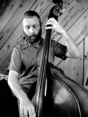 Photo of Dave Holland