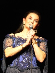 Photo of Crystal Gayle
