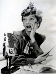 Photo of Gertrude Lawrence