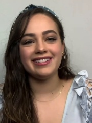 Photo of Mary Mouser