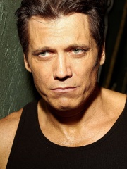 Photo of Holt McCallany