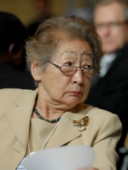 Photo of Sadako Ogata